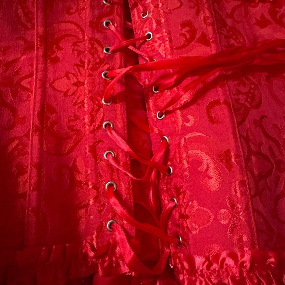 Amazon Red Corset Top - Picture 4 of 4